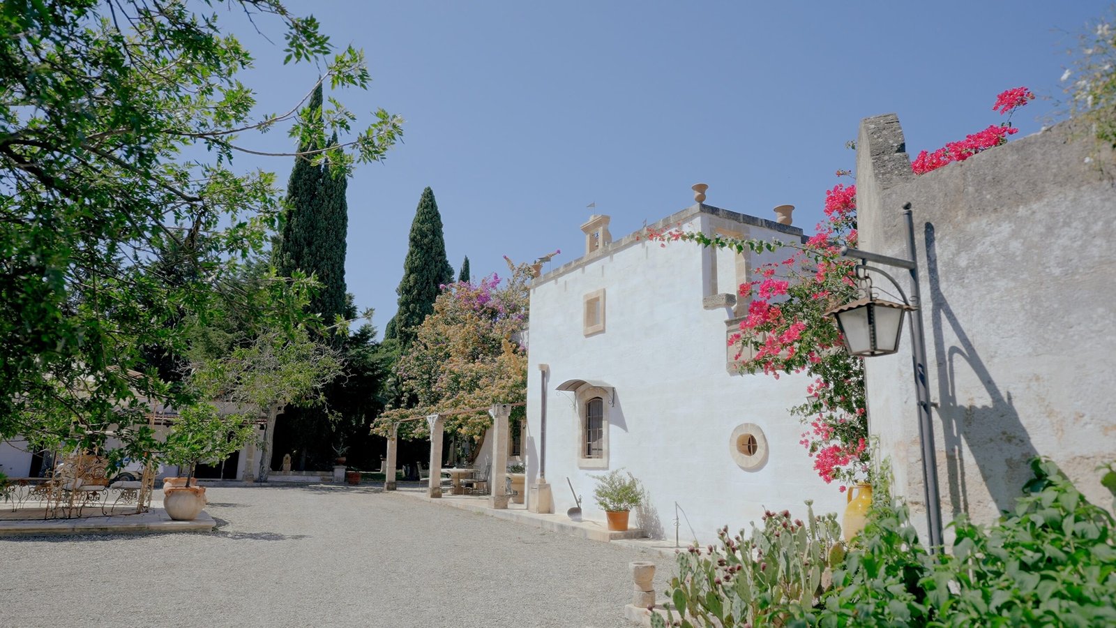 Puglia masseria destination wedding